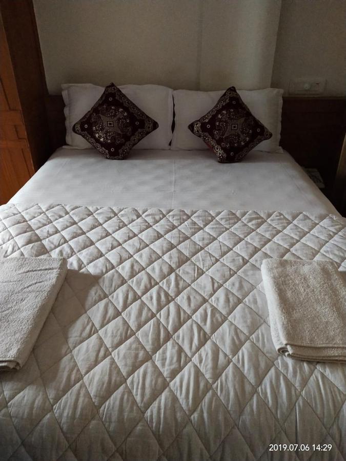 Sapphire Inn Недумбассери Экстерьер фото